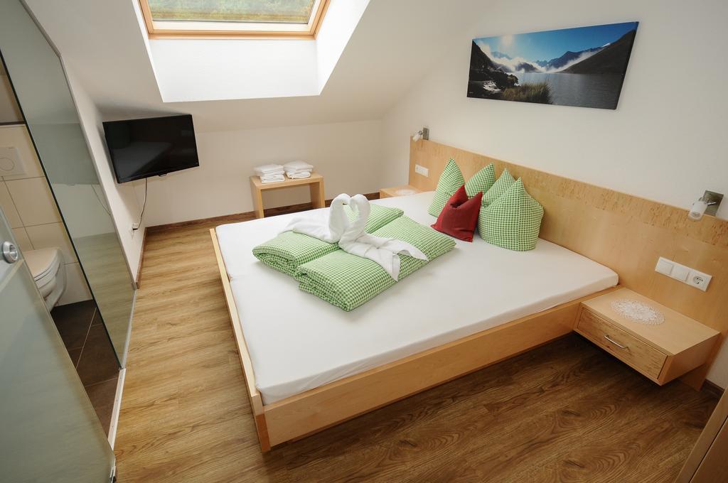 Ferienwohnung Gundolf Christine Arzl im Pitztal Rom bilde