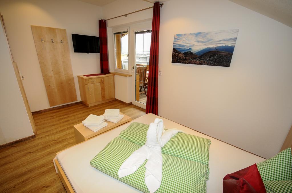 Ferienwohnung Gundolf Christine Arzl im Pitztal Rom bilde