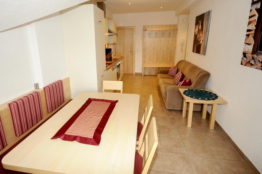 Ferienwohnung Gundolf Christine Arzl im Pitztal Rom bilde